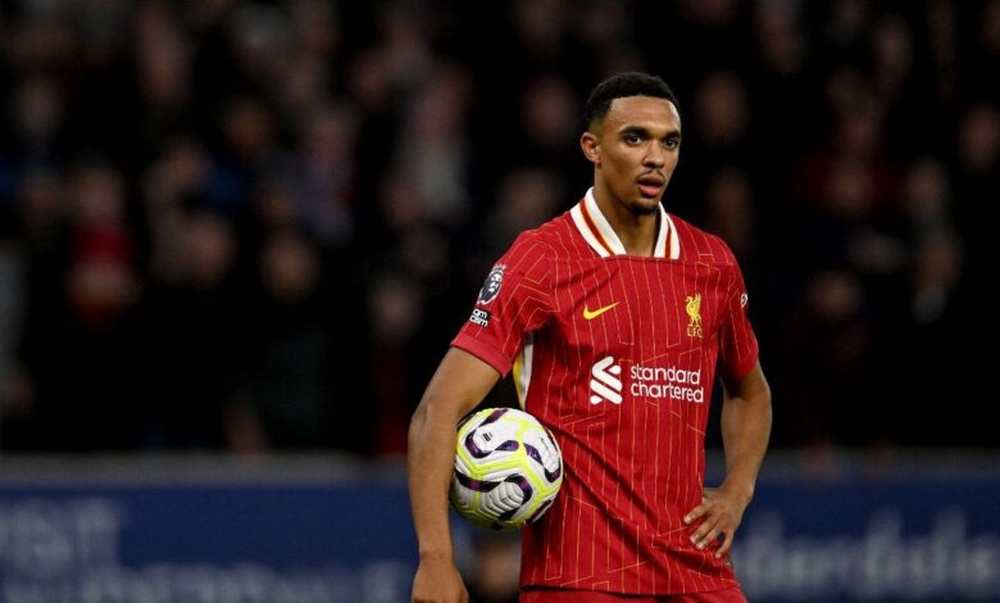 أرنولد يعود لتدريبات ليفربول بعد غيابه شهرًا بسبب الإصابة