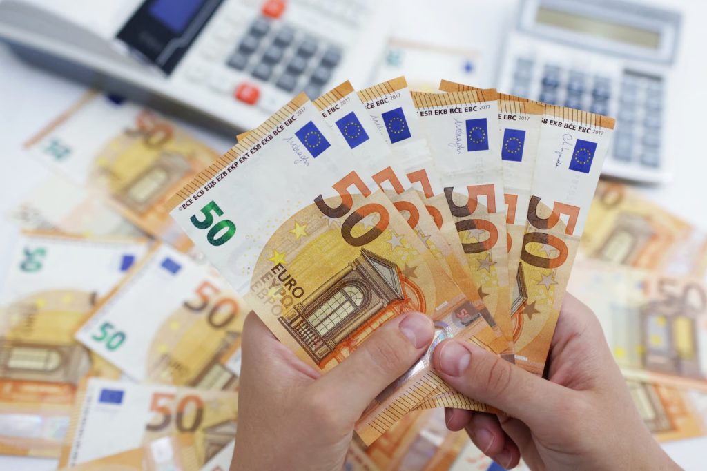 أسعار العملات اليوم.. 66.56 جنيه للجنيه الإسترليني أسعار العملات اليوم.. 66.56 جنيه للجنيه الإسترليني