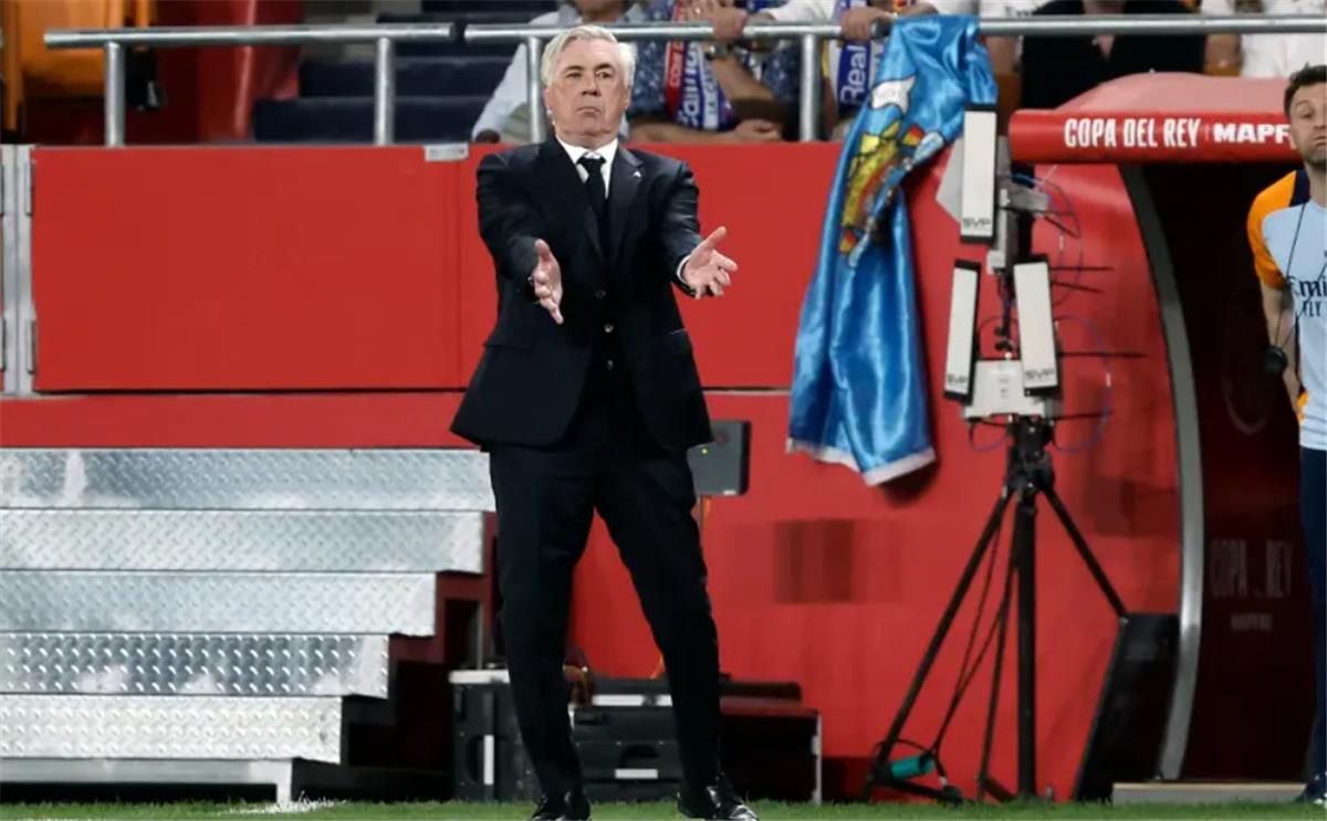 أنشيلوتي: لا أعلم ماذا حدث ليُطرد ثلاثي ريال مدريد أمام برشلونة.. ومصيري لن يُحسم اليوم