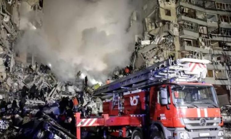 أوكرانيا: مقتل وإصابة 13 شخصا في هجوم بمسيرات روسية على إقليم دنيبروبتروفسك