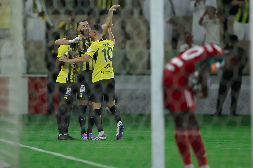اتحاد جدة يصالح جماهيره بفوز مثير على الاتفاق