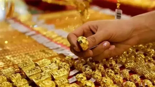ارتفاع سعر الذهب اليوم الجمعة 18 أبريل 2025 بداية التعاملات.. وعيار 21 الآن ارتفاع سعر الذهب اليوم الجمعة 18 أبريل 2025 بداية التعاملات.. وعيار 21 الآن