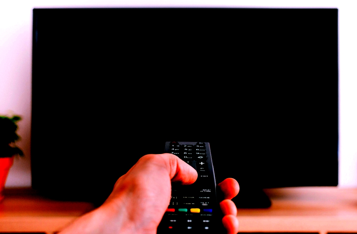 طريقة تقليل استهلاك الكهرباء عند استخدام التليفزيون والريسيفر