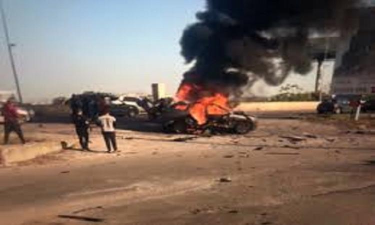 استشهاد لبناني إثر قصف إسرائيل مركبة جنوب البلاد استشهاد لبناني إثر قصف إسرائيل مركبة جنوب البلاد