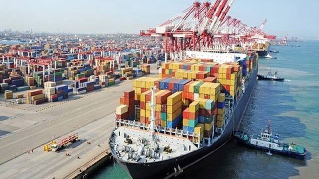 الإسكندرية لتداول الحاويات تقر شراء 7 أوناش جديدة بتكلفة 8 ملايين دولار