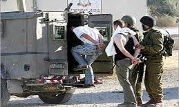 الاحتلال الإسرائيلي يعتقل 18 فلسطينيا من مدن الضفة الغربية
