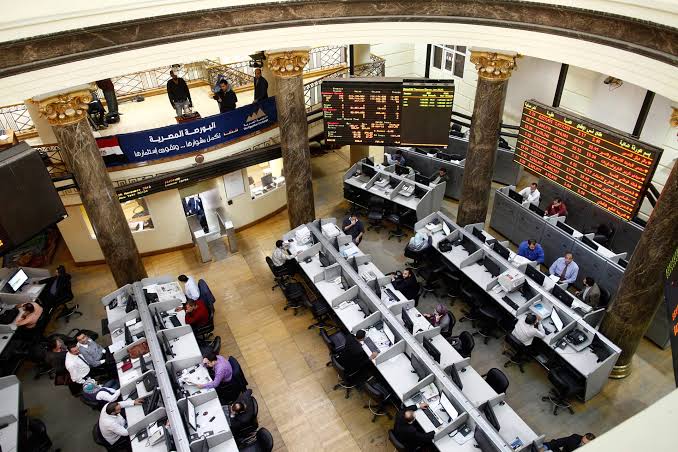 البورصة على أعتاب مرحلة صعود جديدة بدعم من قرارات محلية وتهدئة عالمية