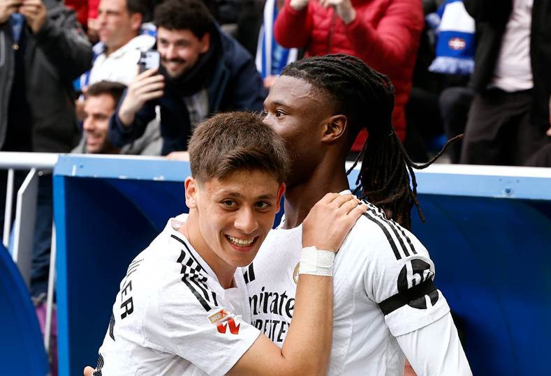 التشكيل المتوقع لريال مدريد قبل مواجهة خيتافي في الليجا.. الملكي على مفترق الطرق التشكيل المتوقع لريال مدريد قبل مواجهة خيتافي في الليجا.. الملكي على مفترق الطرق