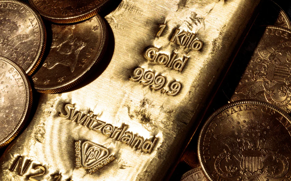 قلق عالمي من ارتفاع سعر الذهب .. وترامب يعرض الاقتصاد الأمريكي للخطر قلق عالمي من ارتفاع سعر الذهب .. وترامب يعرض الاقتصاد الأمريكي للخطر