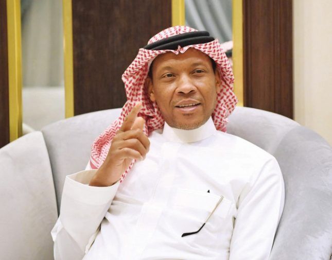 الدعيع: احتفال الدوسري؟ لن أعترف سوى بالتجديد الرسمي