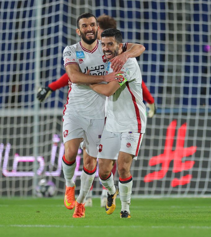 الرائد يكتسح العروبة في دوري روشن