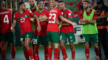 الركراكي يُفاجئ محمد الشيبي ويصدم نجم الدوري الإسباني