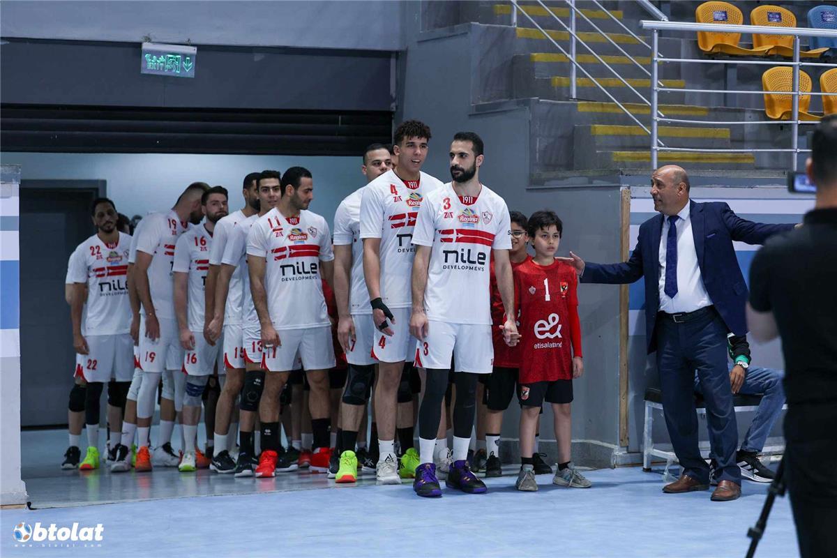 الزمالك يتوصل لاتفاق مع صفقتين استعدادًا لـ الأهلي في السوبر الإفريقي لكرة اليد الزمالك يتوصل لاتفاق مع صفقتين استعدادًا لـ الأهلي في السوبر الإفريقي لكرة اليد