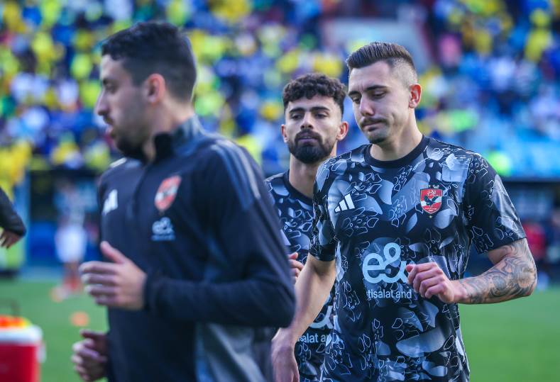 القائم يحرم جراديشار من تسجيل الهدف الأول بمباراة الأهلي وصن داونز