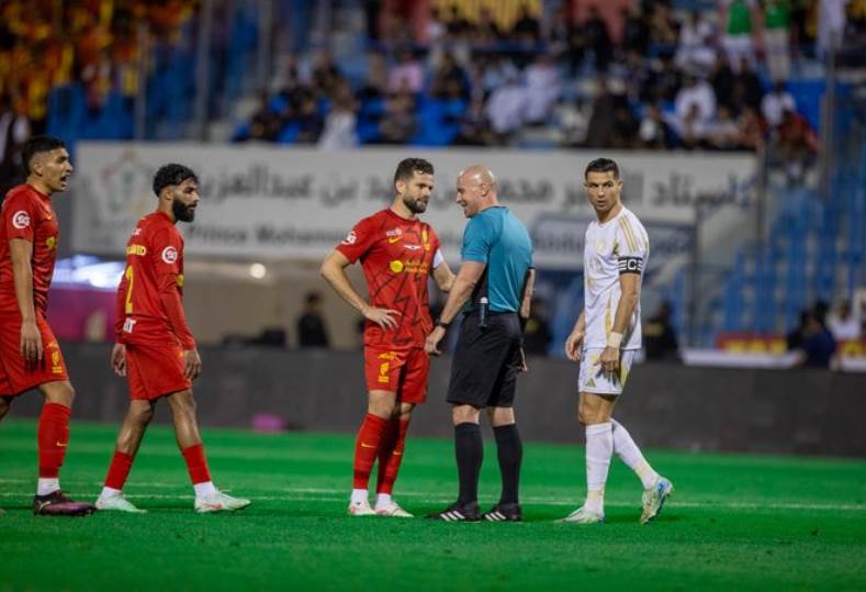 القادسية يُسقط النصر ويشعل صراع المربع الذهبي في الدوري السعودي “فيديو”