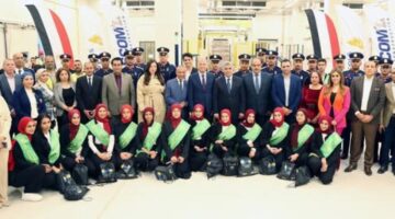 القوات المسلحة تنظم زيارة لإعلاميين وطلبة لمصنع منتجات البلازما