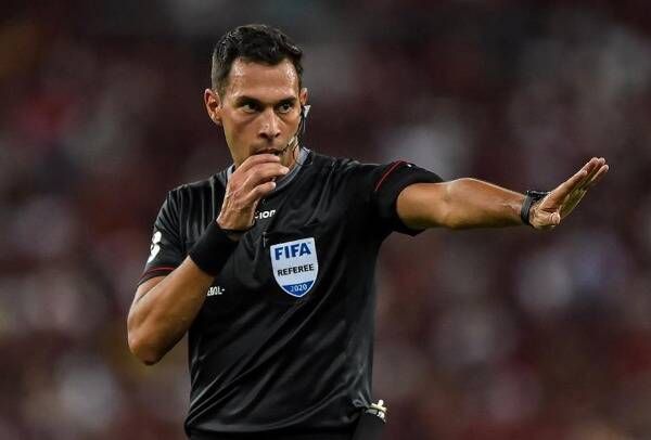 الكشف عن حكام مباراتي الهلال والاتحاد في الدوري السعودي