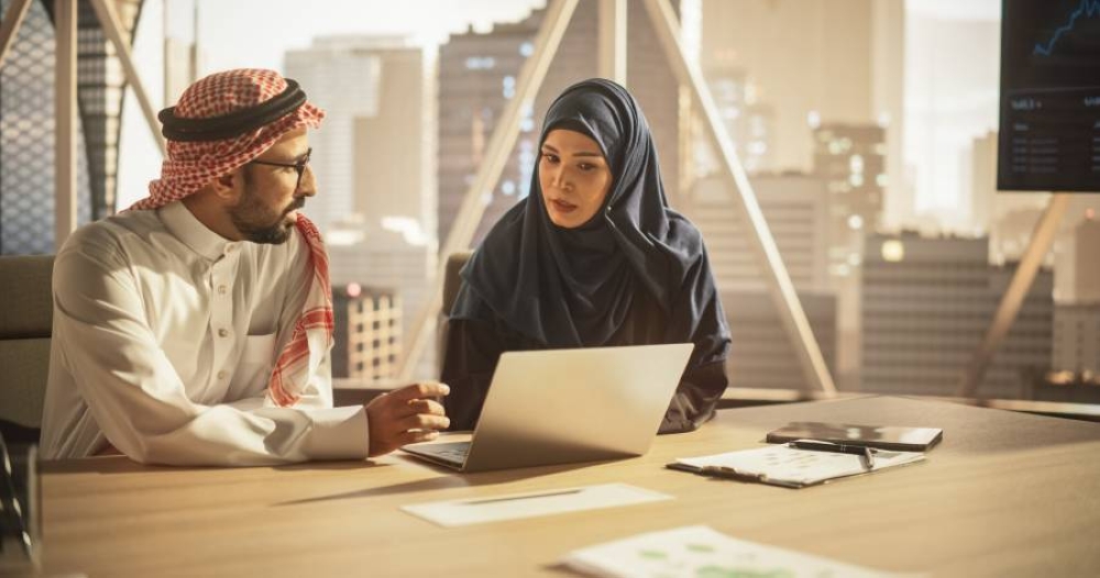 المرأة تصعد إلى قمة القيادة في الخليج.. والإمارات في الصدارة