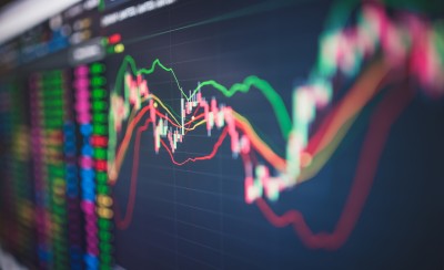 المستثمرون المؤسساتيون يحافظون على الهدوء ويستغلون الانخفاضات في بورصة الدار البيضاء المستثمرون المؤسساتيون يحافظون على الهدوء ويستغلون الانخفاضات في بورصة الدار البيضاء