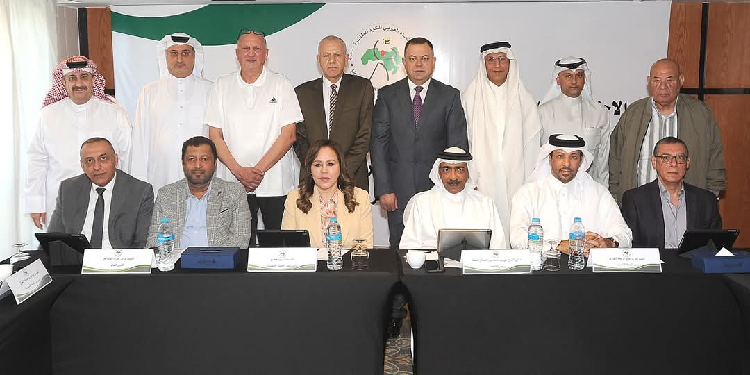 المكتب التنفيذي للاتحاد العربي للطائرة يناقش كيفية تطوير اللعبة قبل عمومية الغد المكتب التنفيذي للاتحاد العربي للطائرة يناقش كيفية تطوير اللعبة قبل عمومية الغد