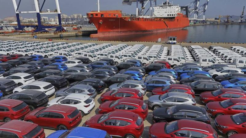 الولايات المتحدة تطالب بريطانيا بخفض الرسوم الجمركية على السيارات من 10% إلى 2.5% الولايات المتحدة تطالب بريطانيا بخفض الرسوم الجمركية على السيارات من 10% إلى 2.5%