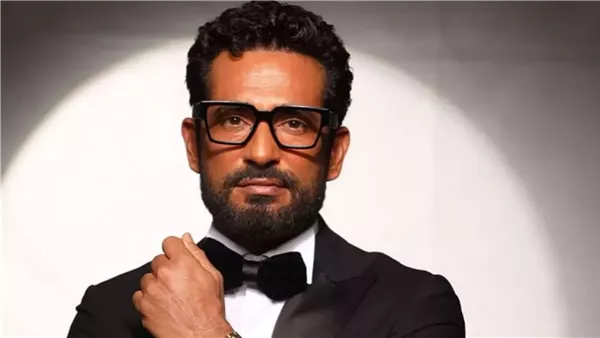 “انت الأجمل والدنيا مش مستاهلة”.. عمرو سعد يرثي سليمان عيد في الوداع الأخير