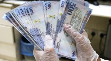 بالأسماء.. 53 مستثمر في سوق الأسهم السعودية يكسبون 3 مليار ريال خلال أسبوع وثروة احدهم تقفز 20.4%
