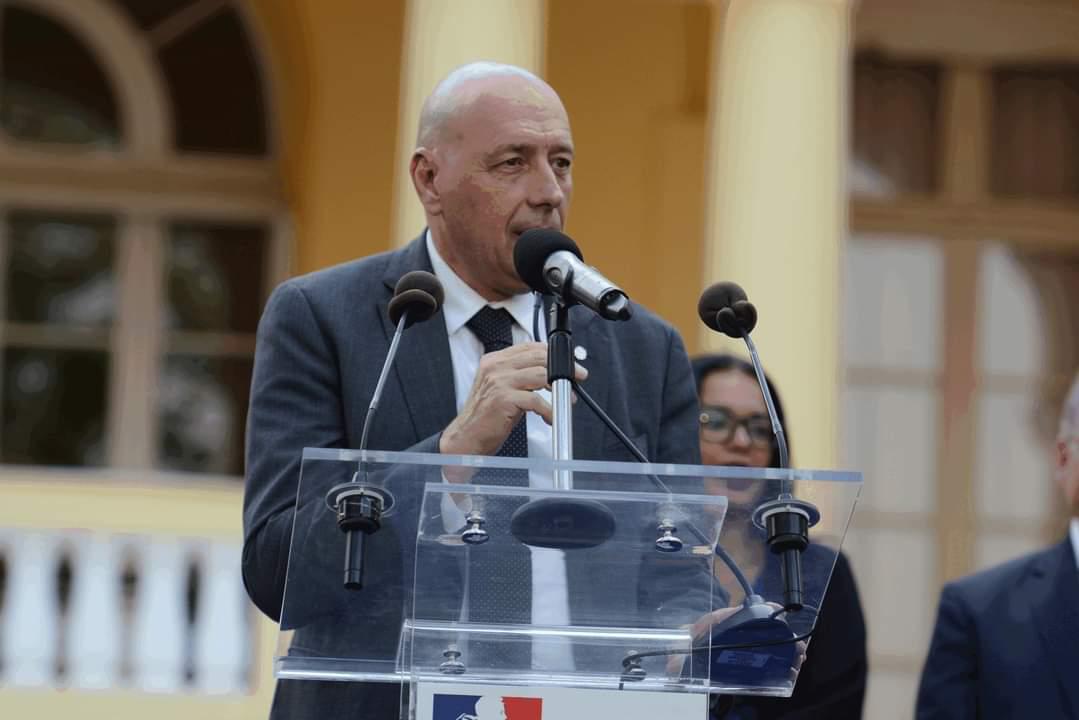 بالاجماع الجمعية العمومية للجنة الأولمبية تختار شريف العريان سكرتيرا عاما شرفيا بالاجماع الجمعية العمومية للجنة الأولمبية تختار شريف العريان سكرتيرا عاما شرفيا