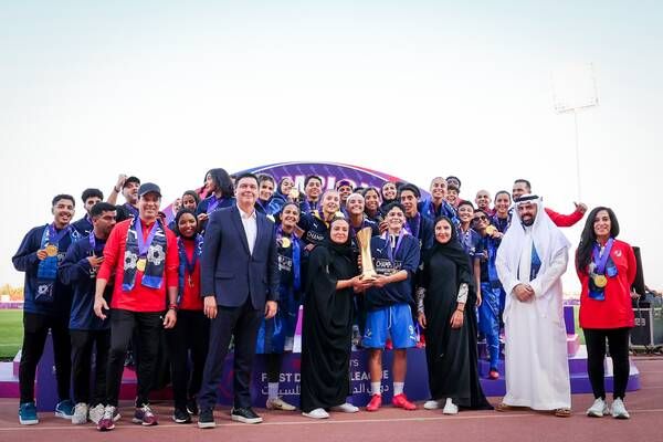 بالصور: نيوم يتوج بلقب الدرجة الأولى للسيدات