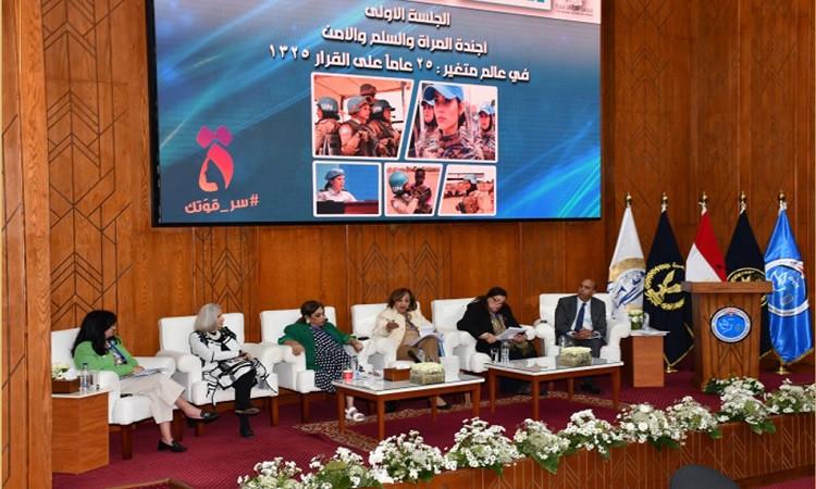 بالفيديو والصور.. "الداخلية" تنظم ندوة حول "دور المرأة فى حفظ السلام"