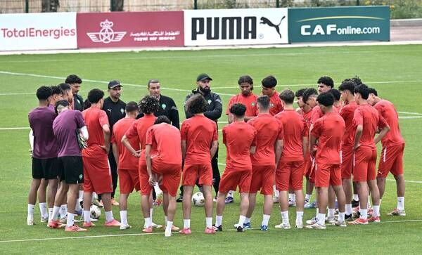 باها يتلقى وعدا من نجله.. وإنجاز مميز في انتظار لقجع باها يتلقى وعدا من نجله.. وإنجاز مميز في انتظار لقجع