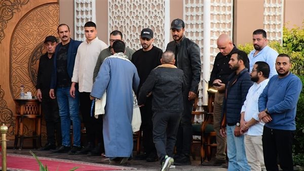 بدء توافد النجوم على عزاء الراحل سليمان عيد بمسجد الشرطة بالشيخ زايد (صور) بدء توافد النجوم على عزاء الراحل سليمان عيد بمسجد الشرطة بالشيخ زايد (صور)