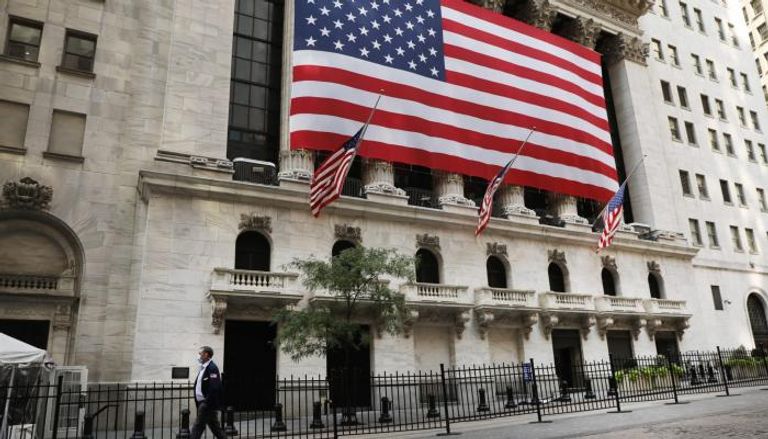 بسبب تقلبات السوق.. بنوك وول ستريت تجني 37 مليار دولار خلال الربع الأول