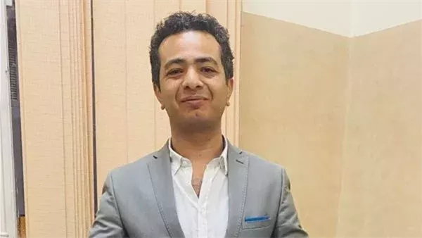 بعد انتقاده هجرة الأطباء خارج البلاد.. خالد أمين يرد على عمرو أديب: حق دستوري بعد انتقاده هجرة الأطباء خارج البلاد.. خالد أمين يرد على عمرو أديب: حق دستوري