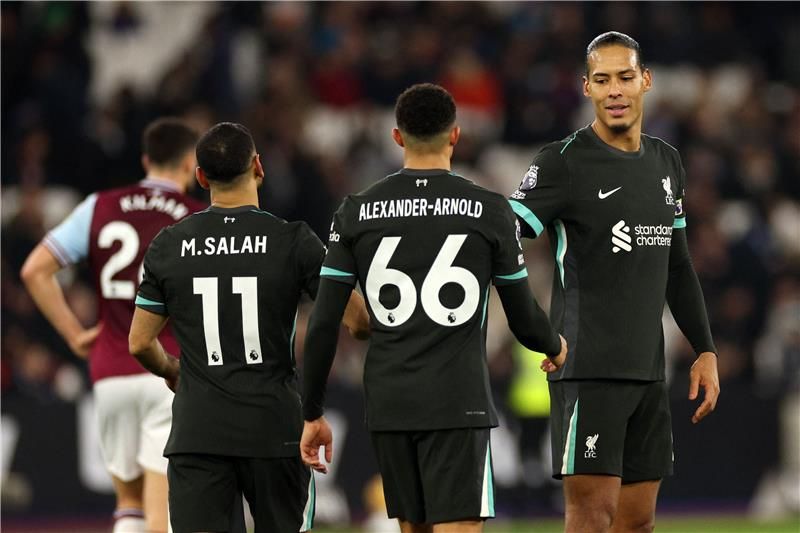 بعد تجديد صلاح.. ليفربول المنتشي يسعى للنهوض من عثرته بعد تجديد صلاح.. ليفربول المنتشي يسعى للنهوض من عثرته