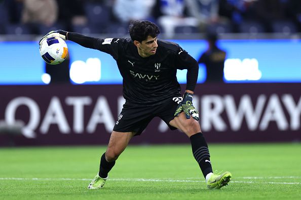 بونو والدفاع الأزرق.. كيف انهار سد الهلال المنيع؟