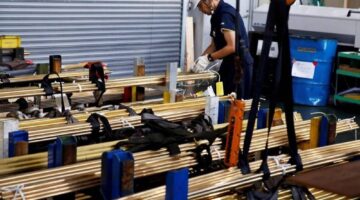 تباطؤ وتيرة انكماش نشاط قطاع التصنيع في اليابان