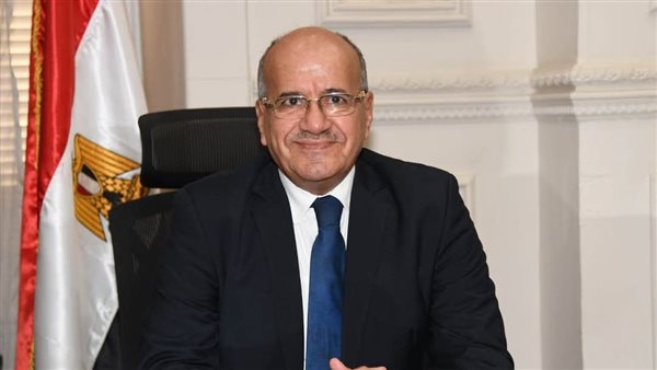 تحويل ثروت فتح الباب عضو مجلس الشيوخ لمستشفى الجامعة بالمنصورة تحويل ثروت فتح الباب عضو مجلس الشيوخ لمستشفى الجامعة بالمنصورة