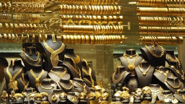 تذبذب أسعار الذهب في ختام التعاملات المسائية اليوم الاثنين