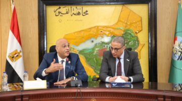 تسليم عقدي تمويل مشروعات متناهية الصغر في الفيوم بـ31.5 مليون جنيه