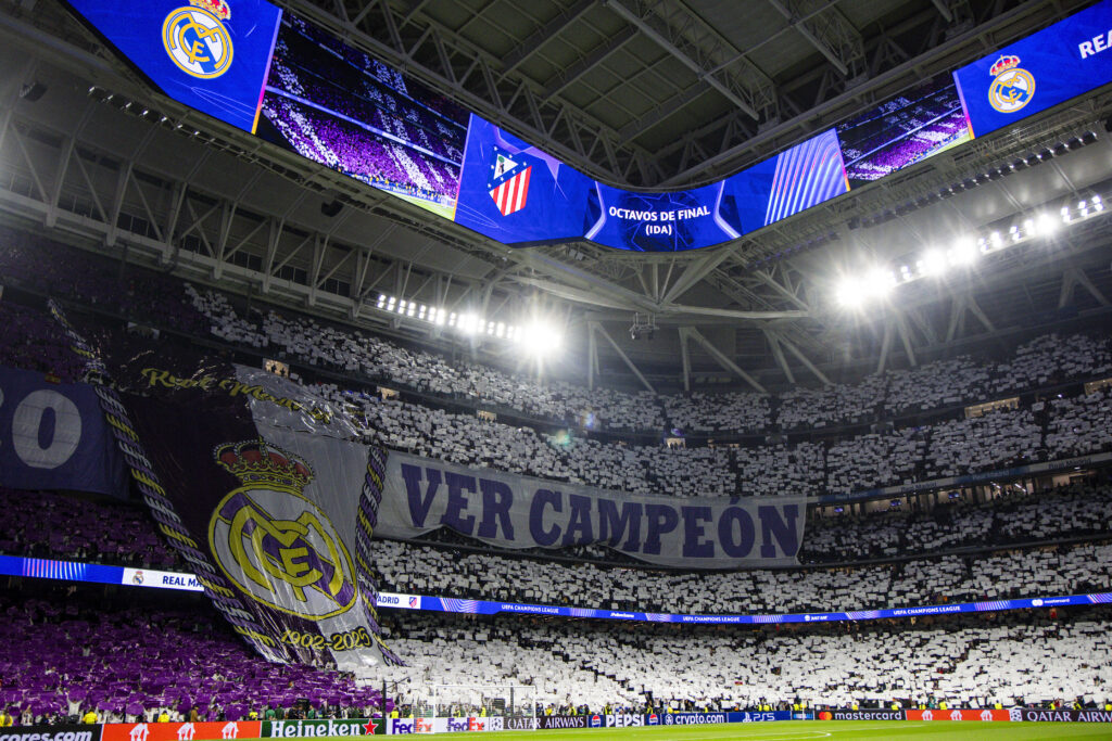 مشهد ساخر – جماهير ريال مدريد تشكر إنتر ميلان بعد إقصاء برشلونة (فيديو)