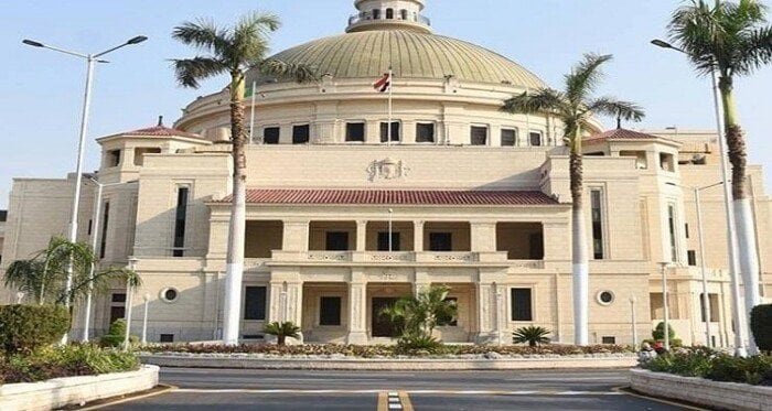 فوز 27 عالمًا بجوائز جامعة القاهرة للتميز والرواد والتفوق العلمي 2024-2025