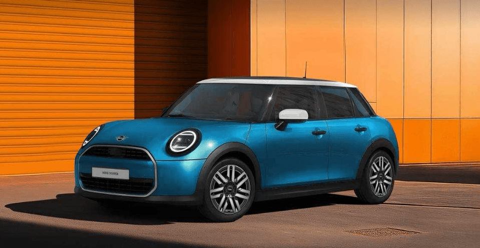 جلوبال أوتو تطرح MINI Cooper 5-Door بسعر 2 مليون و275 ألف جنيه