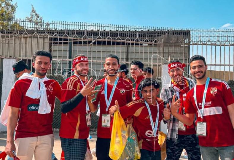 جماهير الأهلي تتوقع نتيجة مباراة صن داونز قبل لقاء الحسم بدوري أبطال إفريقيا (فيديو) جماهير الأهلي تتوقع نتيجة مباراة صن داونز قبل لقاء الحسم بدوري أبطال إفريقيا (فيديو)