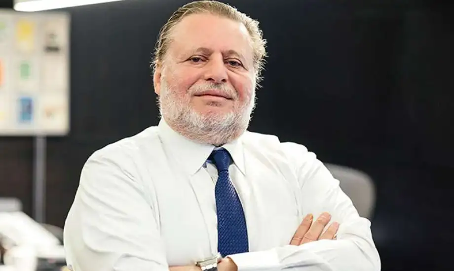 حسن عبدالله يحصد جائزة «محافظ العام 2025» من اتحاد المصارف العربية حسن عبدالله يحصد جائزة «محافظ العام 2025» من اتحاد المصارف العربية
