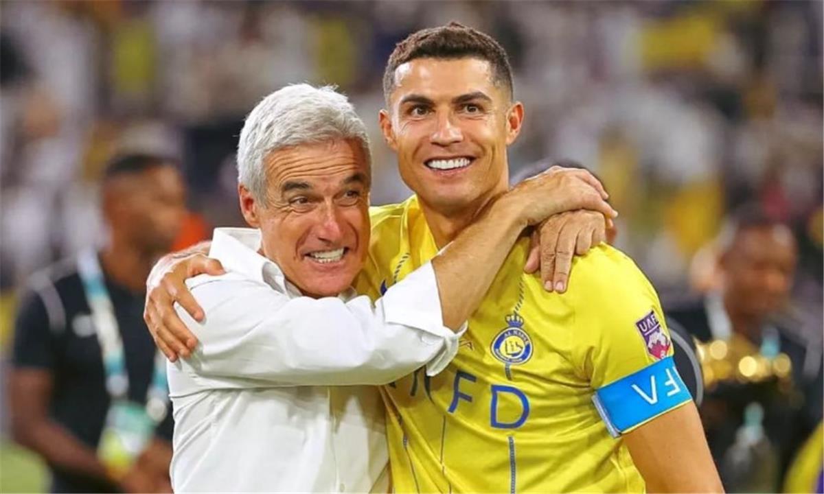 خاص | موقف لويس كاسترو مدرب النصر السابق من تدريب الأهلي