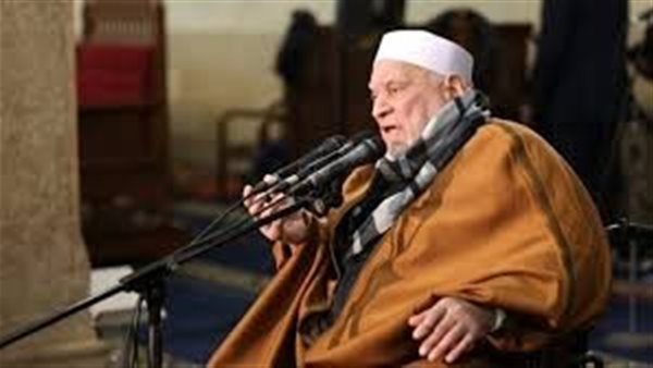 دعا له بالشفاء.. شيخ الأزهر يطمئن على أحمد عمر هاشم بعد تعرضه لوعكة صحية