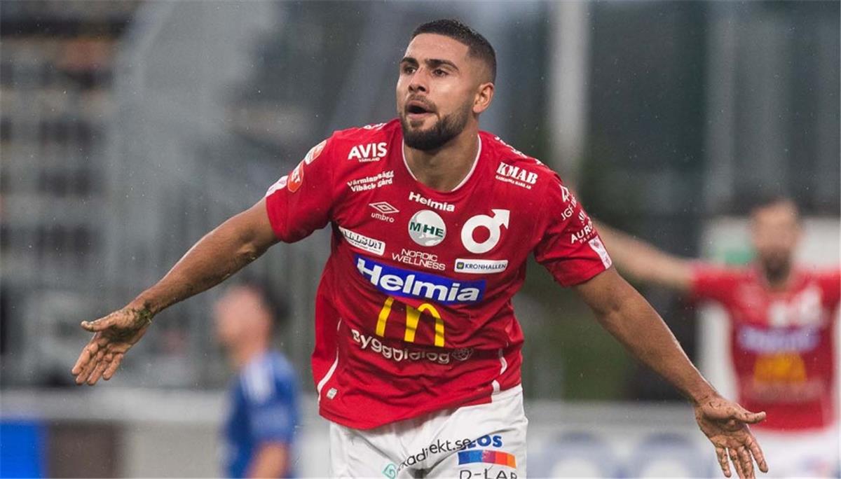 ديجرفورس السويدي يكشف لـ”بطولات” موقف عمر فرج من العودة إلى الزمالك ديجرفورس السويدي يكشف لـ”بطولات” موقف عمر فرج من العودة إلى الزمالك