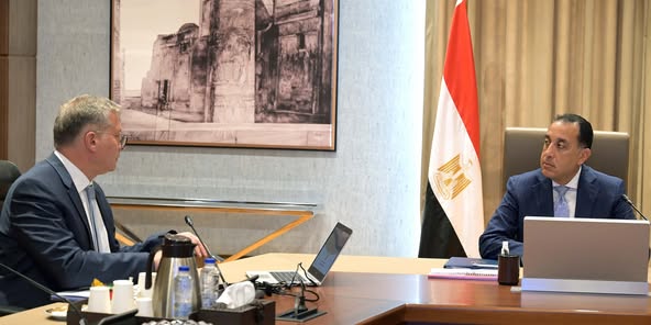 رئيس الوزراء: الدولة مهتمة بقطاع البترول وإتاحة المحفزات والتيسيرات للمستثمرين