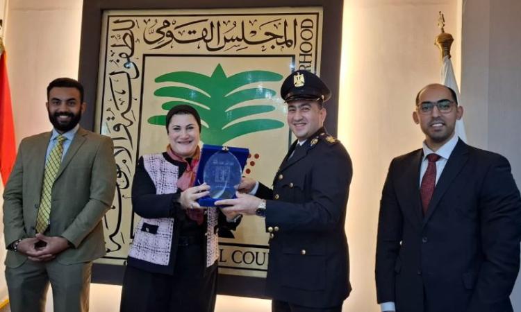 رئيسة "القومي للطفولة" تكرم سفراء الطفولة من أبناء شهداء ومصابي الشرطة